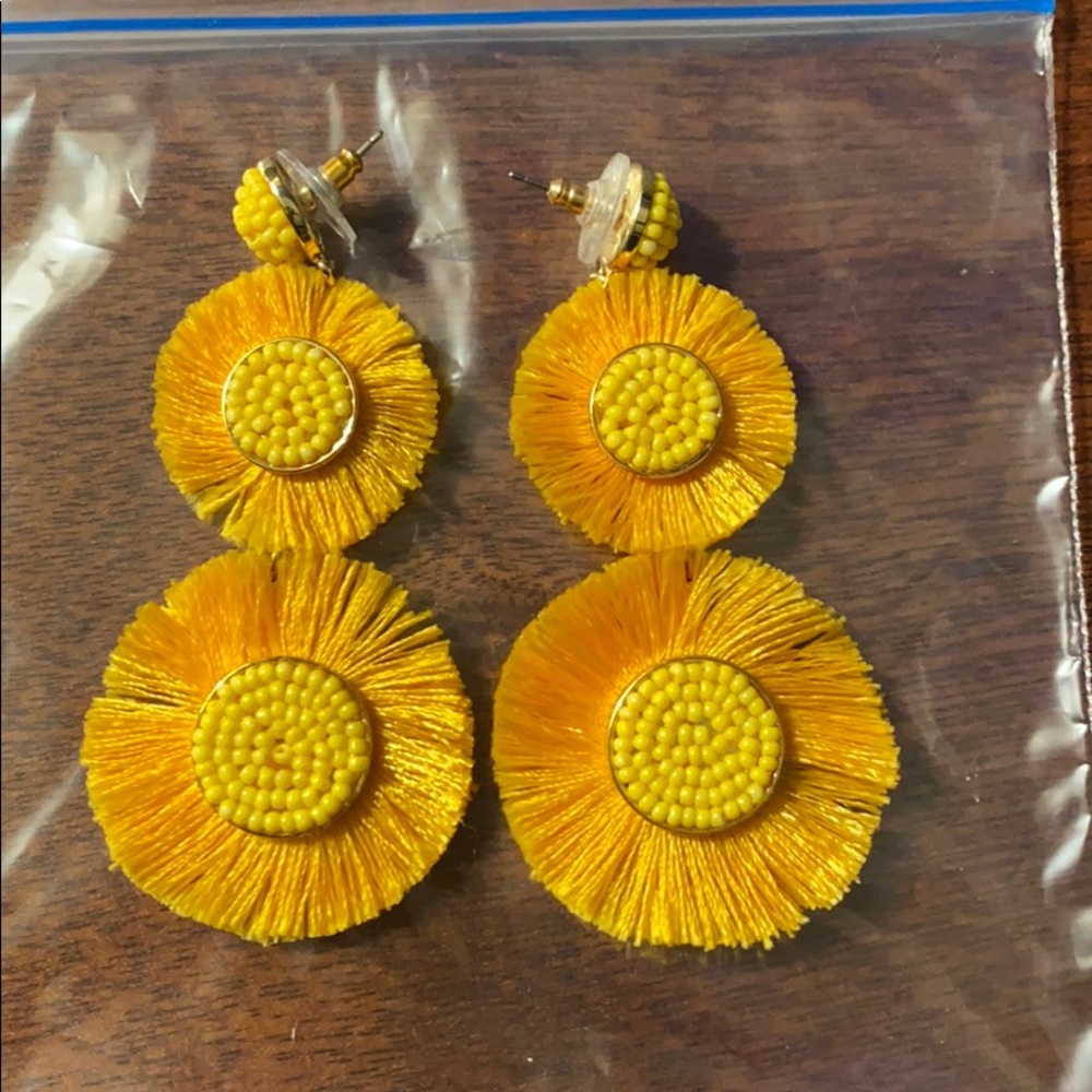 Yellow gold drops